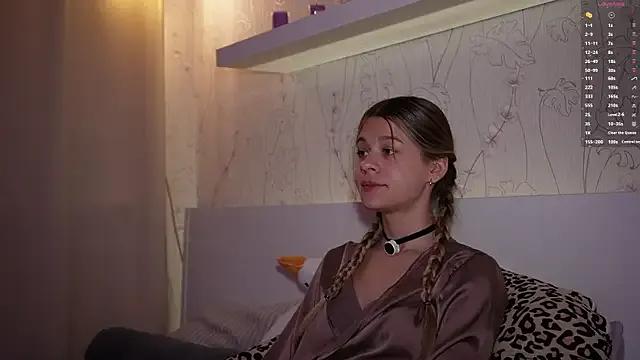 StripChat AnneVerity is Freechat AnneVerity — EYE CONTACT - LIPS TEASING