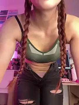 Freechat ariiel_ on StripChat