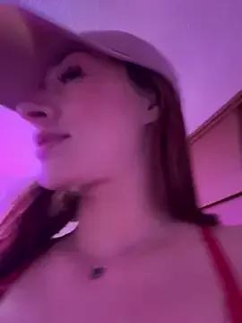 Freechat ariiel_ on StripChat