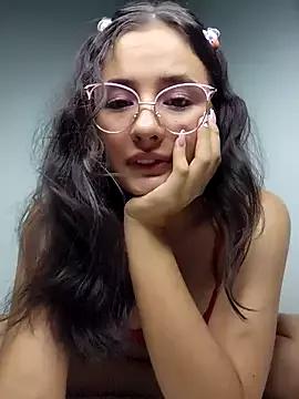 Freechat baaby-miiaa on StripChat