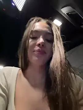 Freechat barbiehumpxxx on StripChat