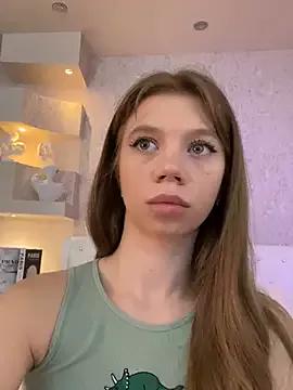 Bella_Suns on StripChat 