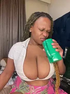 Freechat Boneca25 on StripChat