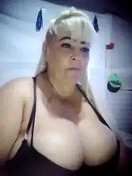 BonniAdams on StripChat 