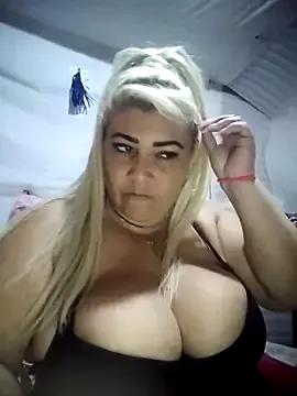 BonniAdams on StripChat 