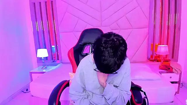 StripChat CharlieTaylor__ is Freechat CharlieTaylor__ — Sing, moan & obey : 3 min ctrl