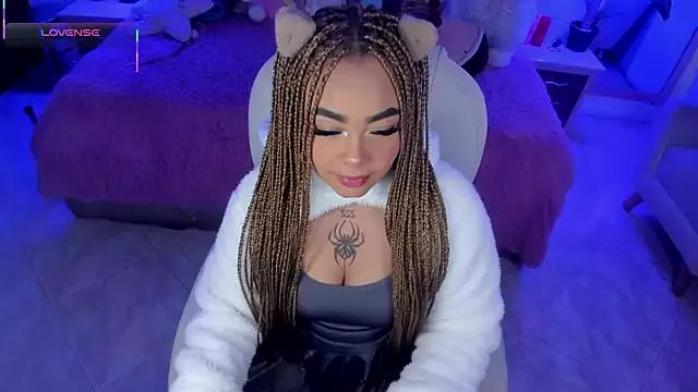 Freechat conny__curly on StripChat