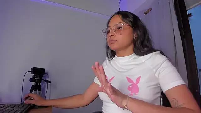 Freechat Cuteprincess21 on StripChat