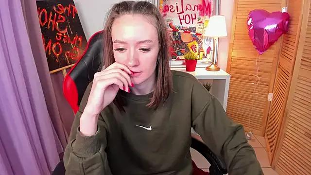 Freechat cutienaughtygirl on StripChat