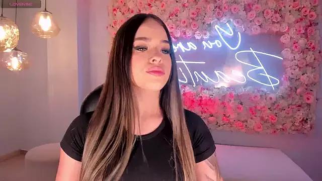 Freechat DonnaStonne on StripChat