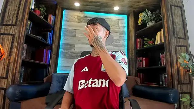 Donovan_Desmond on StripChat 