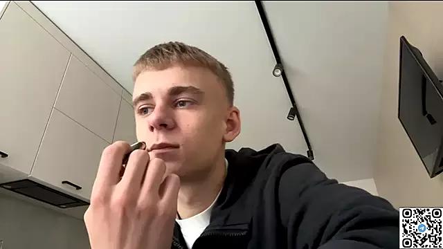 Freechat echowraith on StripChat