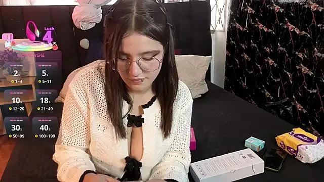 Elecktra_sweet — bounce my big tits