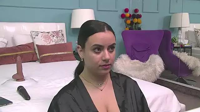 Freechat ElyzaIbarra on StripChat