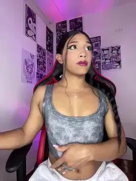 Emaa- on StripChat 