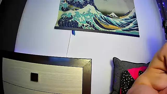 Freechat EmmaKrosss on StripChat