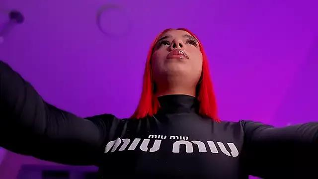 Freechat Emmily_Savage on StripChat