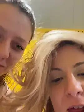 StripChat Eveline_Beauty_Kitty is Freechat Eveline_Beauty_Kitty — Pussy licking 69