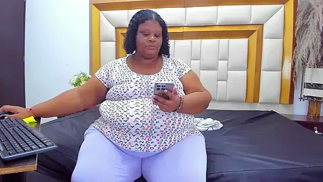 Freechat Exoticbigmandy on StripChat