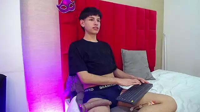 Freechat Ezra_Storm on StripChat