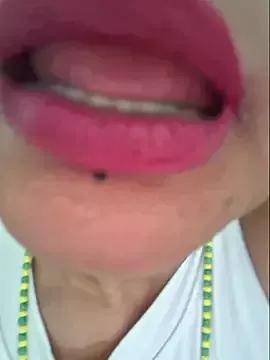 Private gatadeojosclaros on StripChat