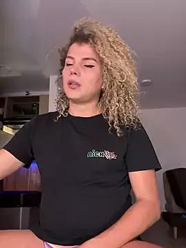 Freechat Georgiafox on StripChat