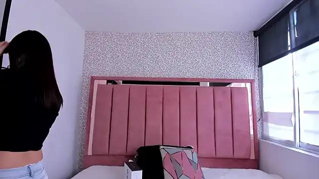 Hanna_Lee__ — SHOW OIL ON MY TITS + BLOWJOB