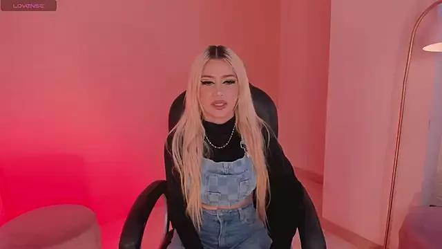HannaConnor_ on StripChat 