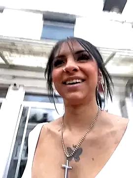Hilary_pinkk — Show boobies