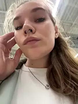 Freechat Holy_Tereza on StripChat