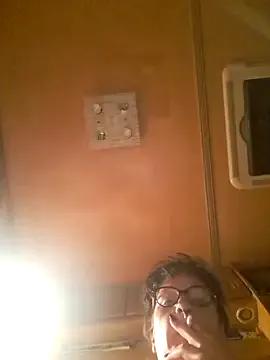 Freechat honey47 on StripChat