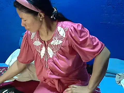 Freechat hotchilimom on StripChat