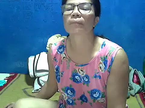 Freechat hotchilimom on StripChat