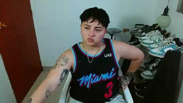 isabeautyx19 — SPANK ASS x5 NO MERCY