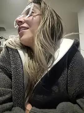 Isabella_Varella — striptease with a happy ending ticket