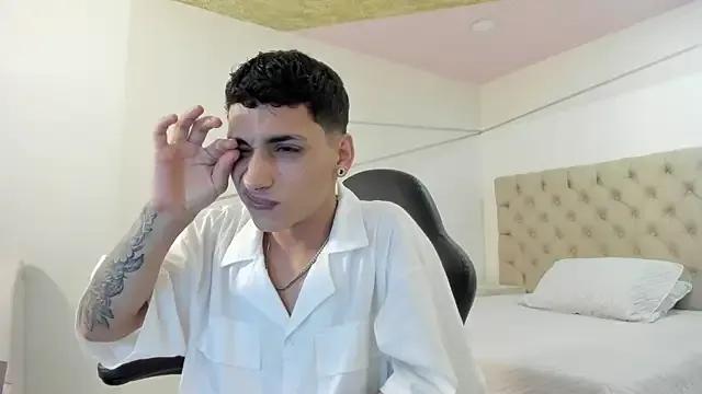 JhoanLeandro — Freechat on StripChat