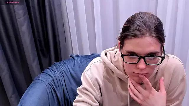 Freechat KIKI_Krash on StripChat