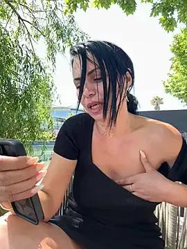 Freechat KimKelly13 on StripChat