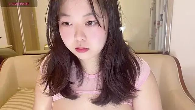 Kittenfishing on StripChat 