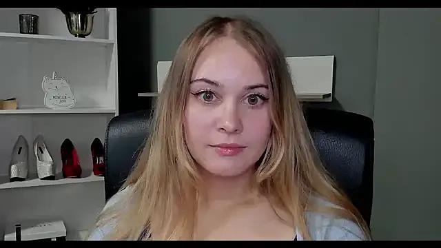 Freechat kitty_valeria on StripChat