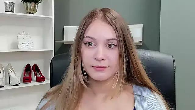 Freechat kitty_valeria on StripChat