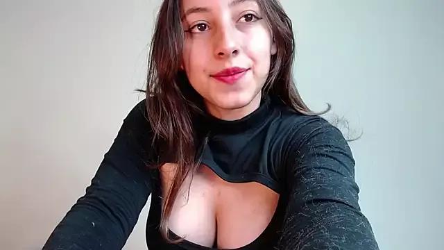 Freechat kute_Aliz on StripChat