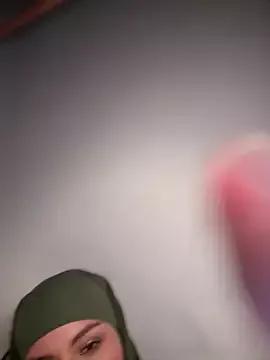 Freechat lalilamassu1 on StripChat