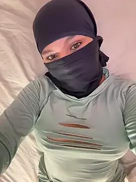 Freechat lalilamassu1 on StripChat