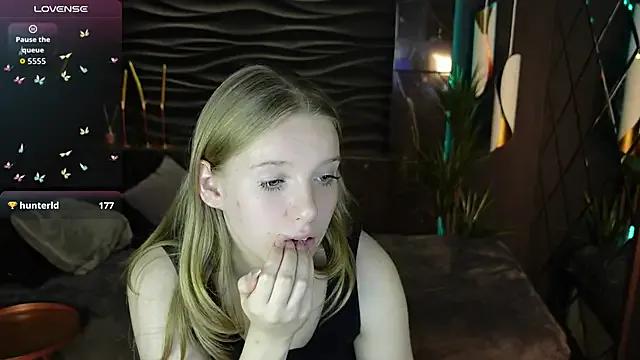 Layla_Glam — Let's be playful together 