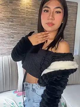 LiaSaenz27 — You bake my friends in front