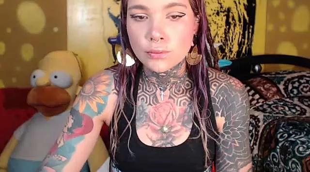 Lilmarieee on StripChat 