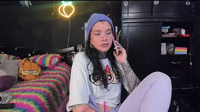 Lilmarieee on StripChat 