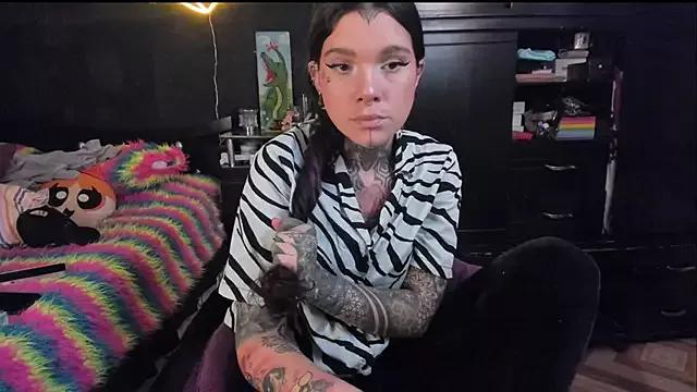 Lilmarieee on StripChat 