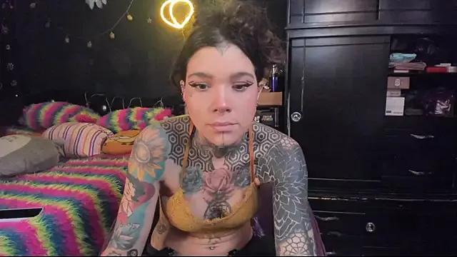 Lilmarieee on StripChat 